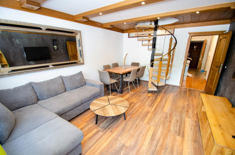 Room 4, Penthouse Eightyone Kaprun Incl Summer Card, Zell am See