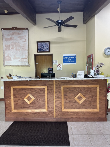 Public Area 2, Executive inn, Muskingum