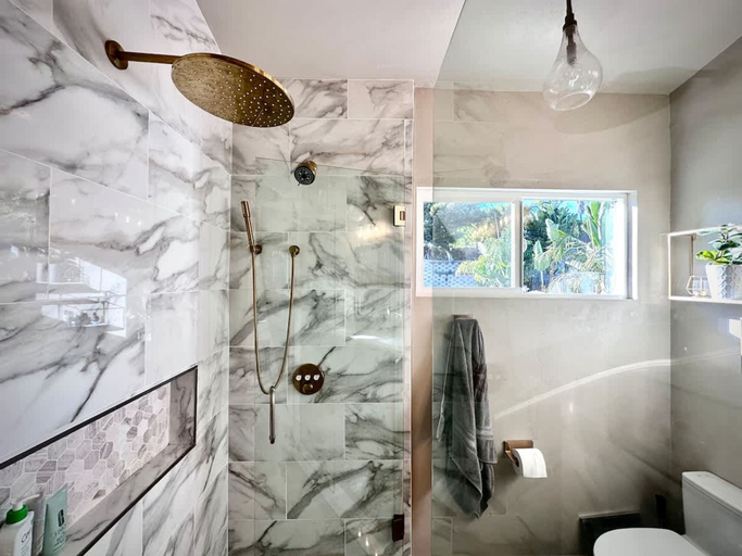 Room 2, Crestview Oceanside Retreat With Yard Pets, San Diego