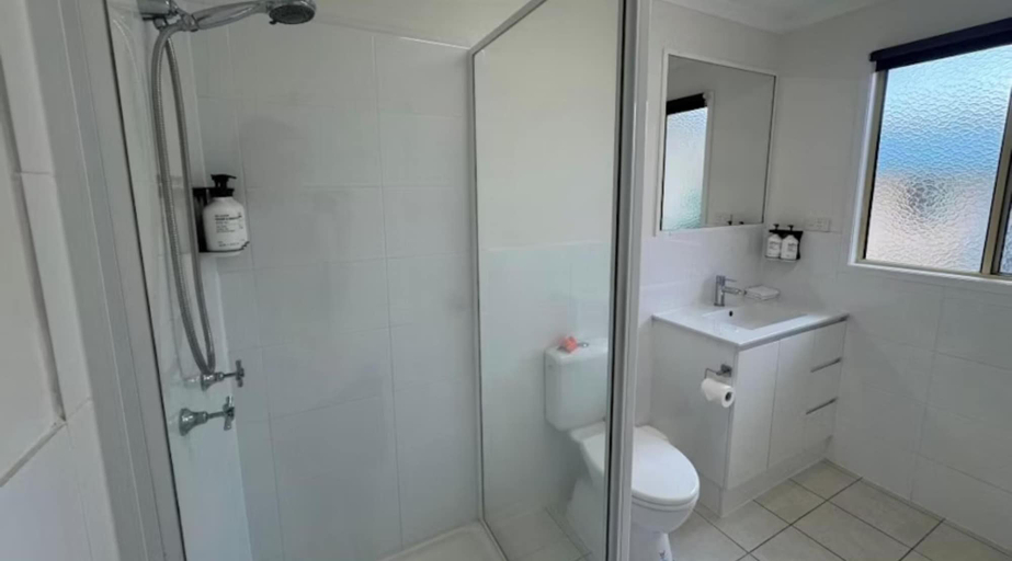 Bathroom 4, Discovery Parks - Coolwaters Yeppoon, Livingstone - Pt B