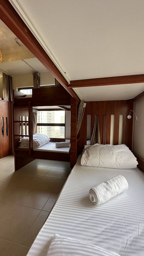 Bedroom 4, Route 66 Beach Hostel, Dubai