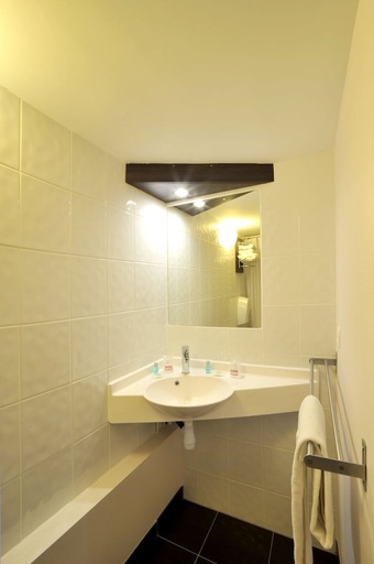 Bathroom, Brit Hotel Confort Lyon Dardilly, Rhône