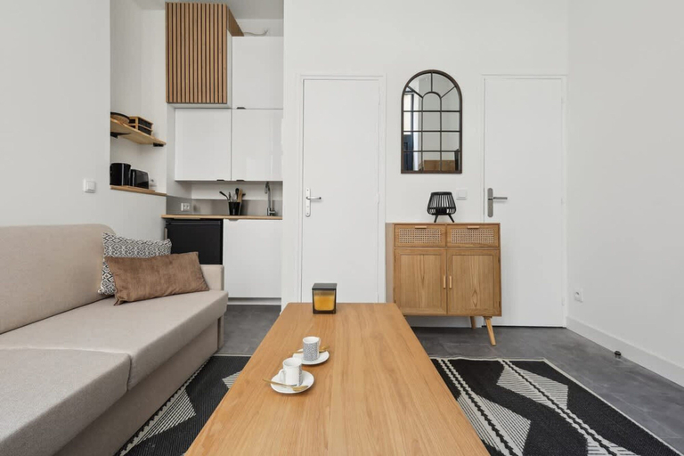 Living area 3, Studio de Charme - Montmartre Pigalle, Paris