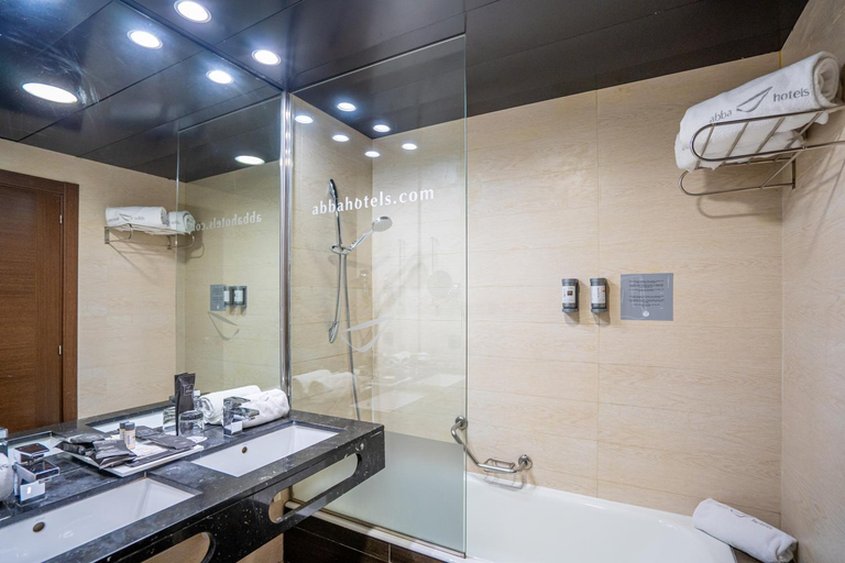 Bathroom 5, Abba Huesca, Huesca