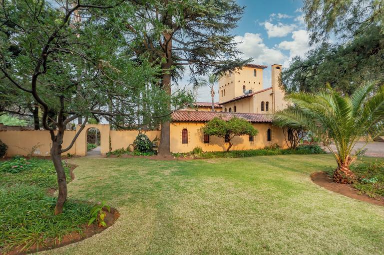 Exterior & Views 2, Airport Tower Lodge, Ekurhuleni