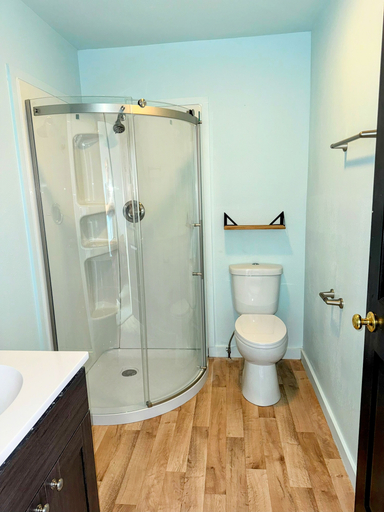 Bathroom 2, Peninsula Point Lodge, Delta
