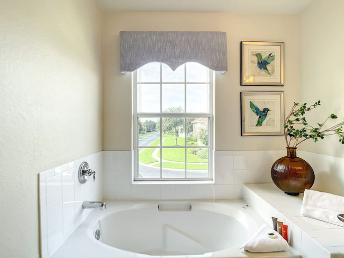 Room 5, Magical Adv 5 Star Villa Movie Room Arcade Pool and More, Osceola