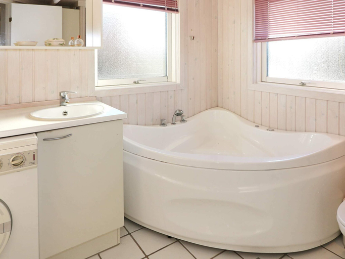 Others 4, 4 Star Holiday Home in Hadsund, Mariagerfjord