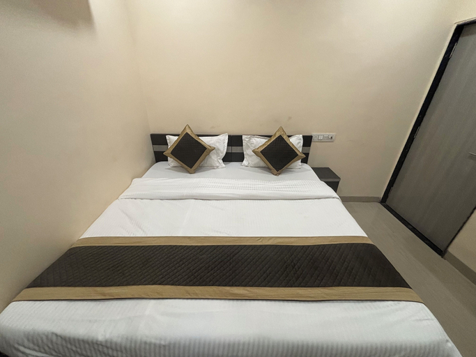 Bedroom 3, Jai Ambe Hotel, Indore