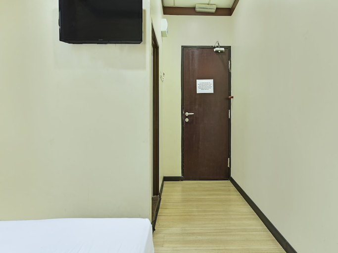 Bedroom 2, EXPRESS O 91176 Hotel Puri Gandaria, Parepare