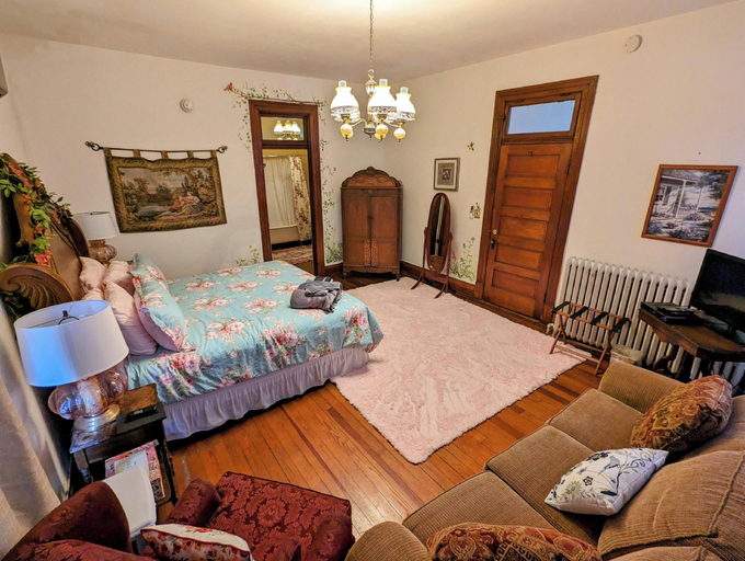 Bedroom 2, Arcadia Academy, Iron