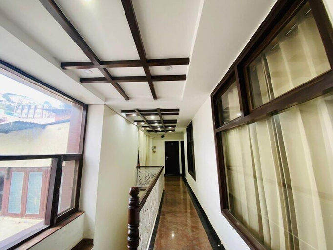 Lobby 3, Hotel Garden Reach, Dehradun