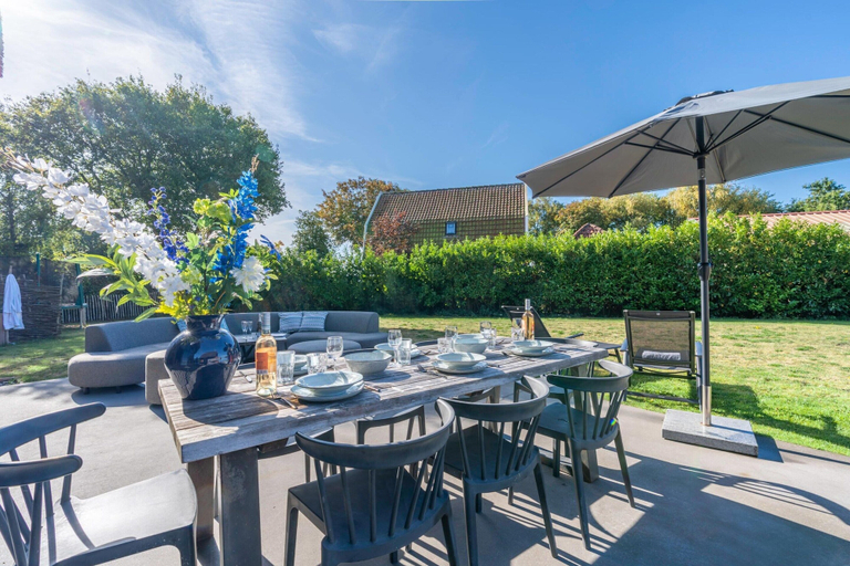 Balcony 4, Luxurious and Sustainable 6-person Holiday Villa, Texel
