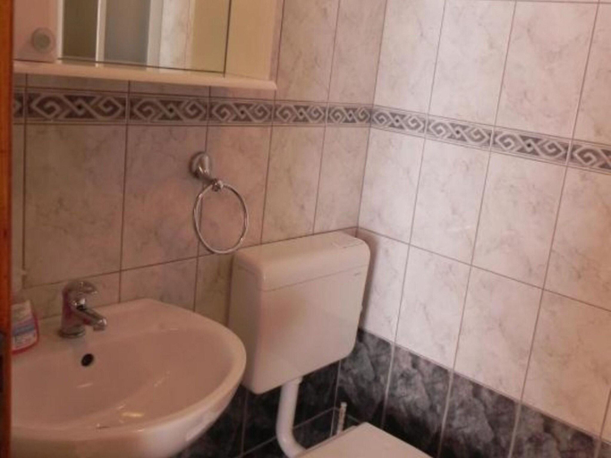 Bathroom, Apartments Trogrlić, Hvar