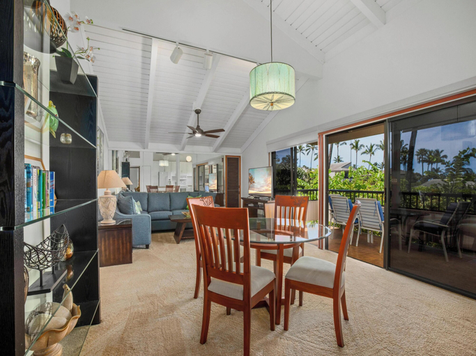 Food & Drinks 5, Wailea Ekolu - CoralTree Residence Collection, Maui