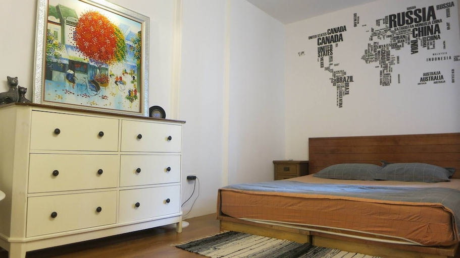 Bedroom 2, Wind Chimes Hideaway - Apartment In Central Hanoi, Hoàn Kiếm