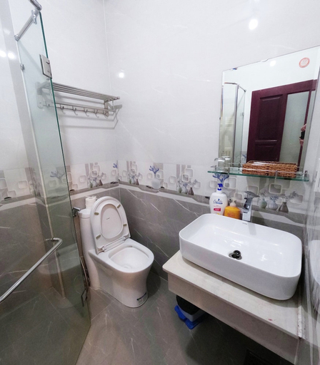 Bathroom 4, Cozy Hotel HCM, District 1