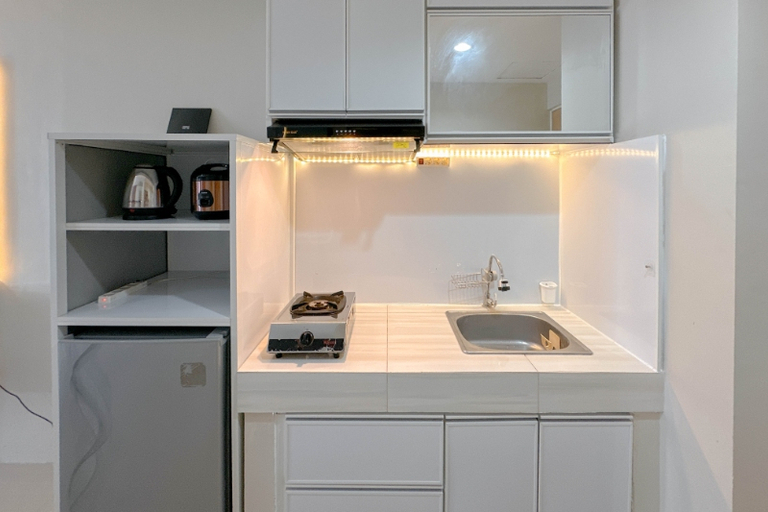 Others 2, Comfy and Spacious Studio at Bale Hinggil Apartment By Travelio, Surabaya