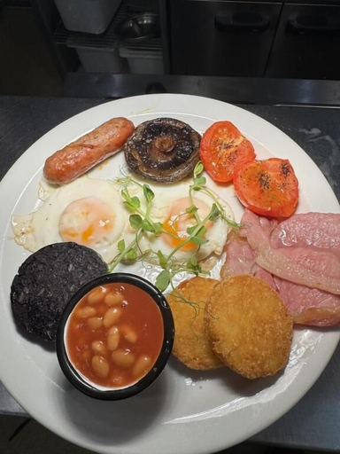 Breakfast meal, OYO White Bear at Bedale, North Yorkshire