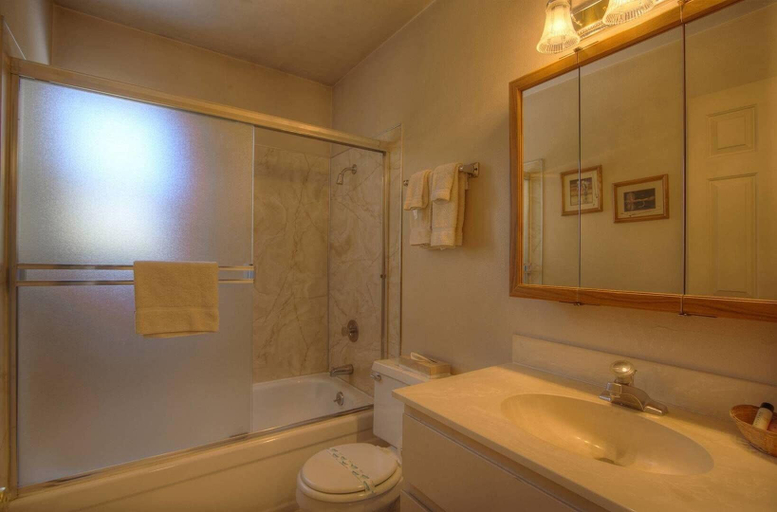 Bathroom 3, Heavenly Mountain Hideaway 2 Bedroom Home by RedAwning, El Dorado