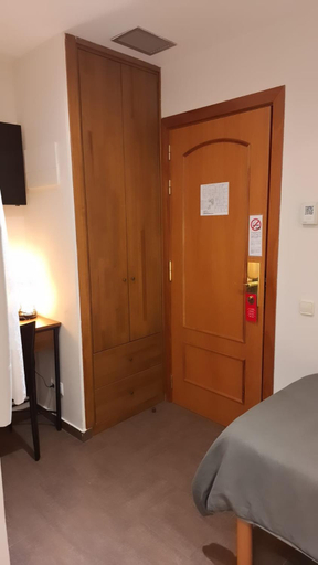 Bedroom 3, Hotel La Ciudadela, Barcelona