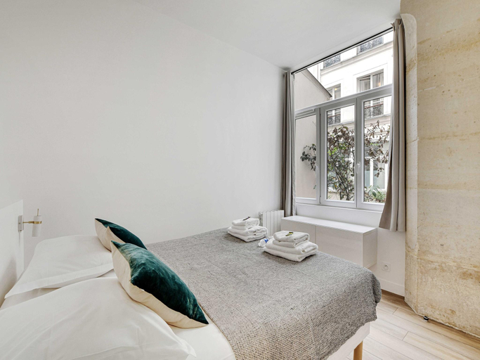 Bedroom 2, Chic Apartment -2BR-6P- Oberkampf-Republique, Paris
