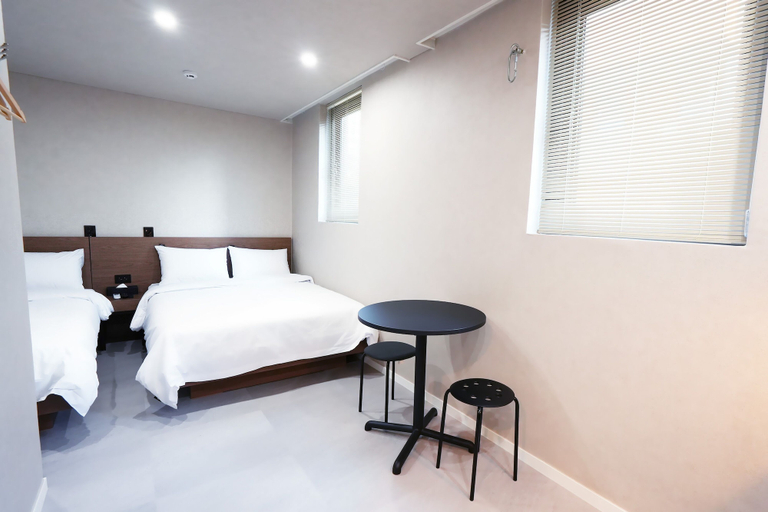 Bedroom 5, ZIYOLK Seoul Station, Jung