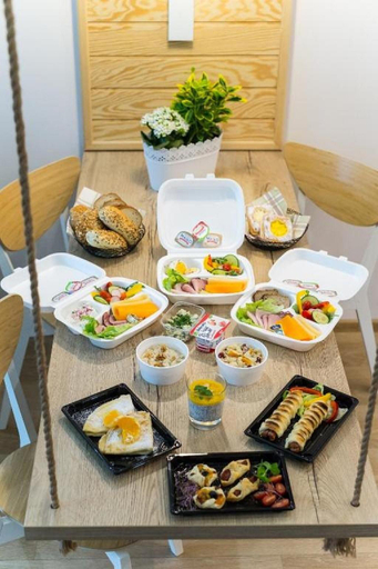 Food & Drinks, Apart-Center Pod Orlem II, Tatra