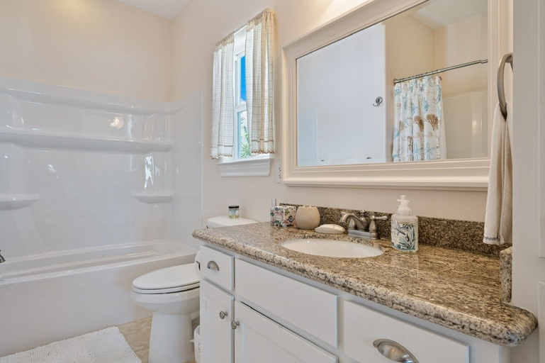 Bathroom 2, Casa Azul 3 Bedroom Home, Galveston