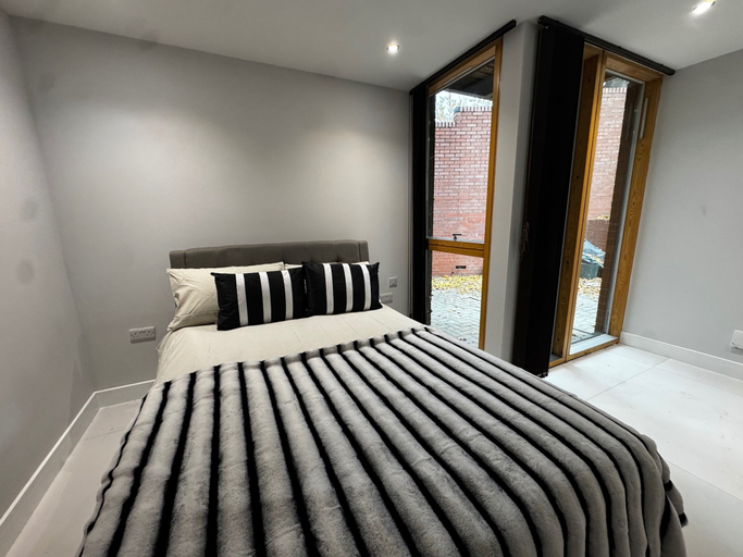 Room 3, Sheffield City Comfort Apartment, Sheffield