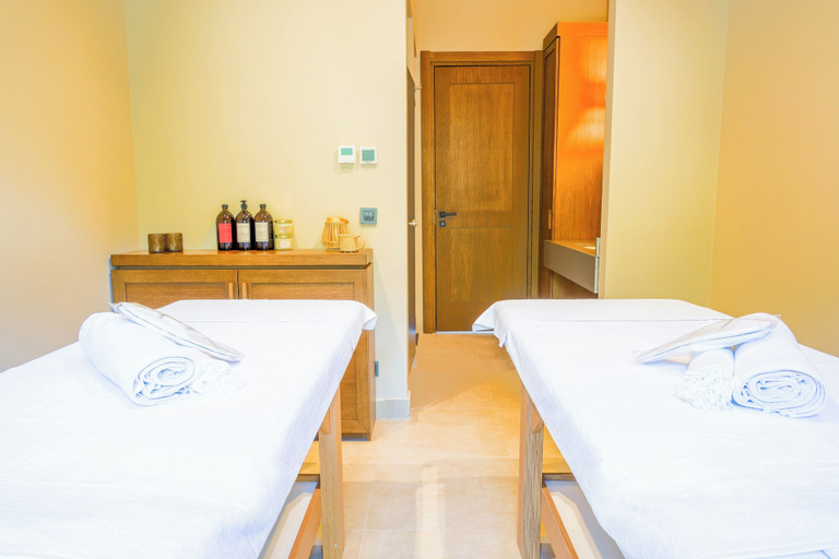 Bedroom 5, Les Bungalows, Torbalı