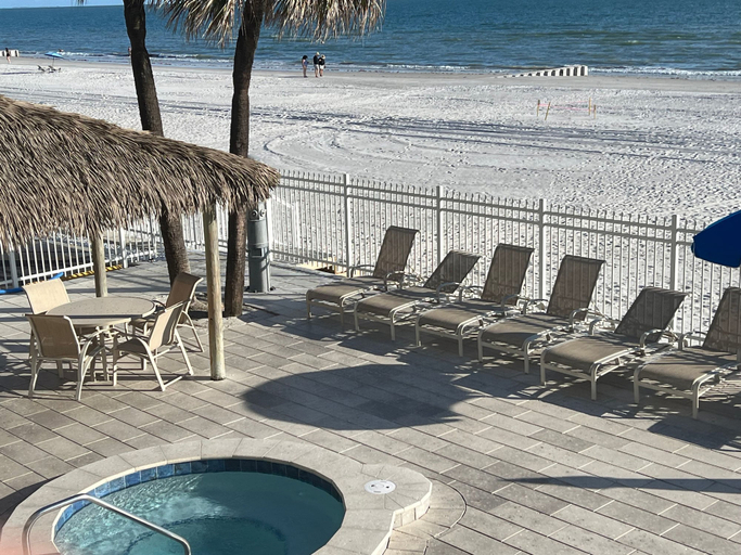 Room 4, The Old Man the Sea-seaview 101, Pinellas