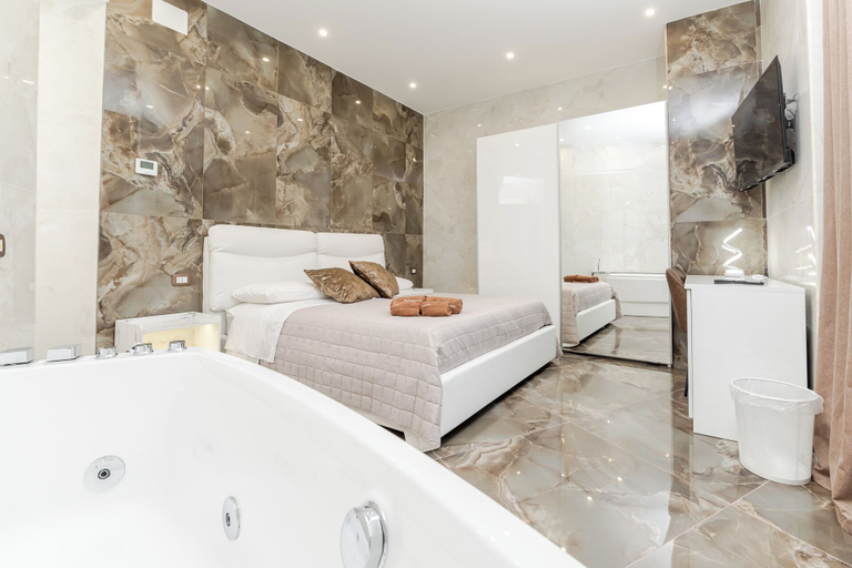 Room 2, Nova Suite, Catania