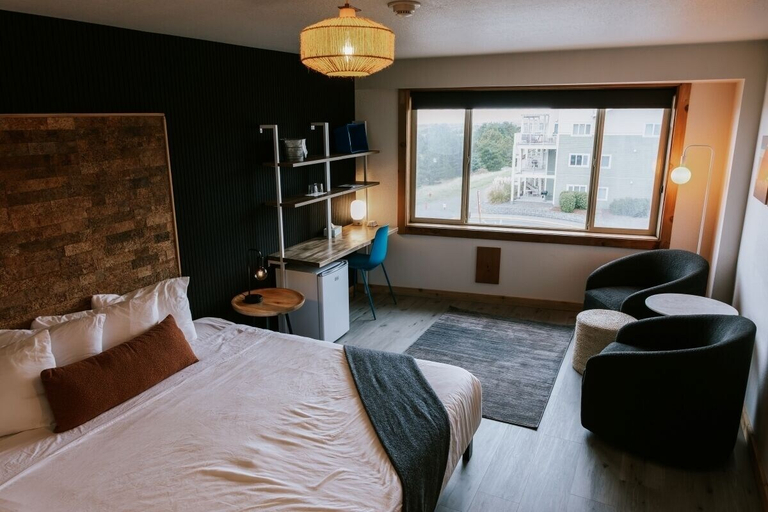 Bedroom 3, Adrift Hotel, Pacific