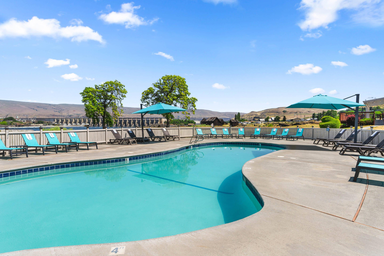 Sport & Beauty 5, Shilo Inn Suites The Dalles, Wasco