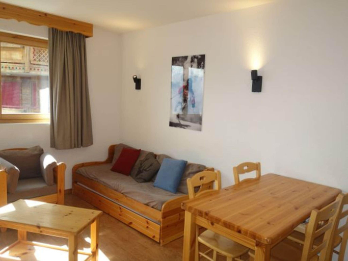 3, Apartment 100 m from the ski slope, Conthey