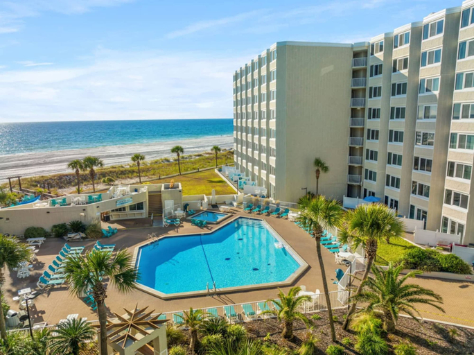 Room 2, Top of the Gulf 620 Beachfront Couples Retreat, Bay