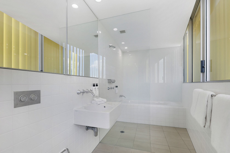 Bathroom 5, ULTIQA Air On Broadbeach, Gold Coast