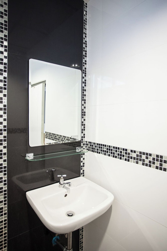 Bathroom 4, Klaang Muang Hotel Rayong, Muang Rayong