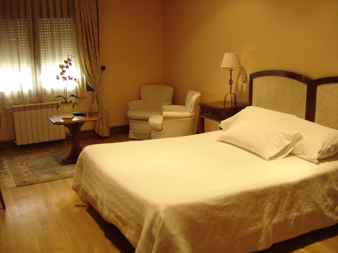 Bedroom 3, Aranda, Burgos