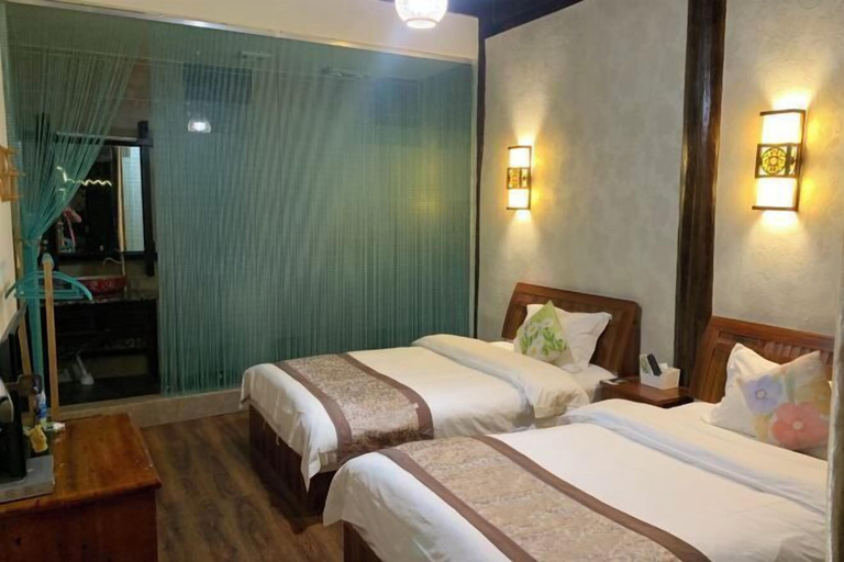 Bedroom 1, Lijiang Blue Stone Inn, Lijiang