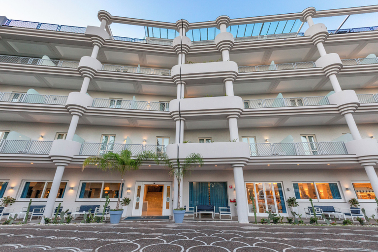 Exterior & Views 2, Atlantic Palace Hotel, Napoli