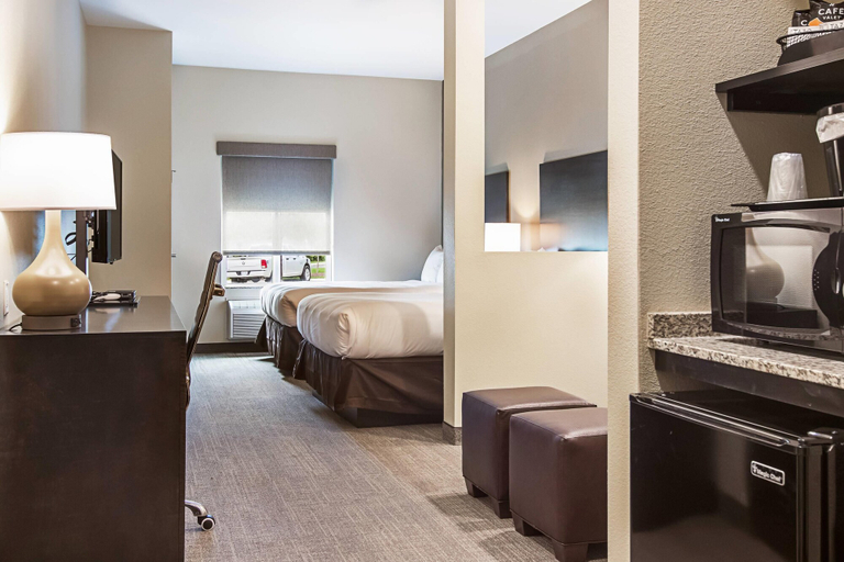 Bedroom 3, Comfort Suites Wooster near University Campus, Wayne