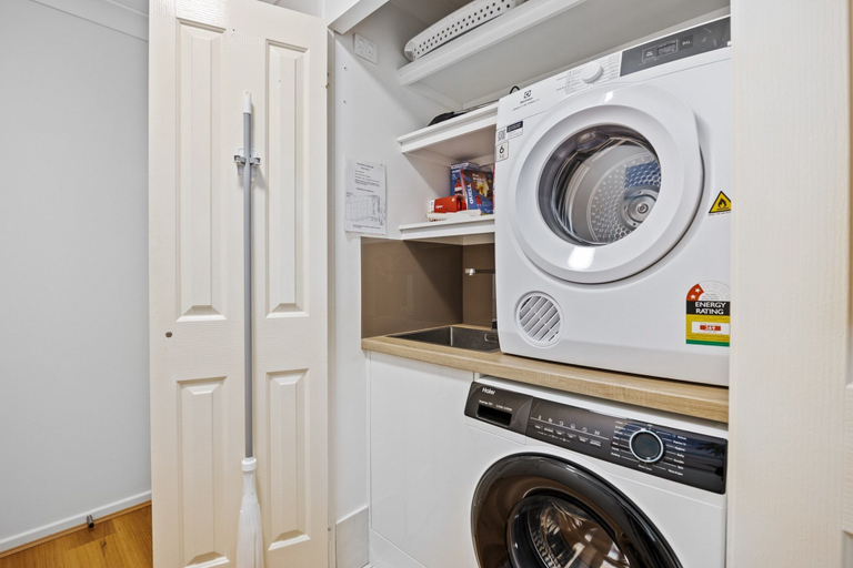 Bathroom 3, Stylish 4-bed Townhouse With Panoramic Ocean Views, Manly