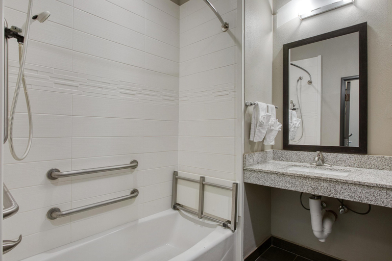Bathroom 4, Best Western Plus Tech Medical Center Inn, Lubbock