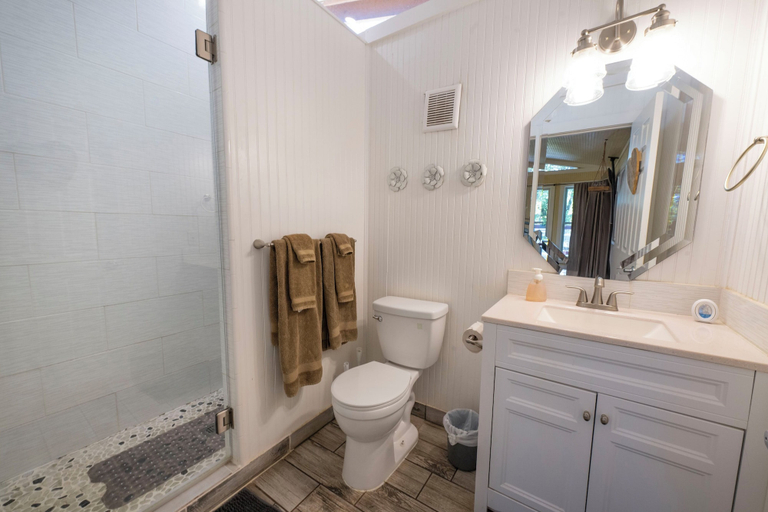 Bathroom 4, Tipis on the Guadalupe, Comal