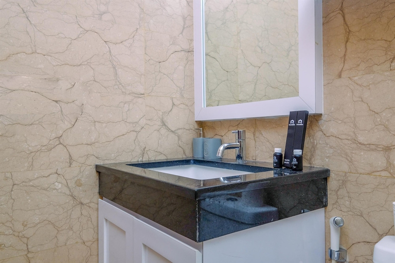 Bathroom 4, Elegant and Nice 2BR at L'Avenue Apartment Pancoran, Jakarta Selatan