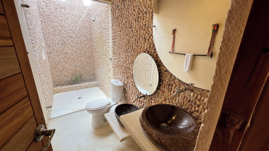 Bathroom 3, Hotel Wayira Beach by On vacation, Manaure