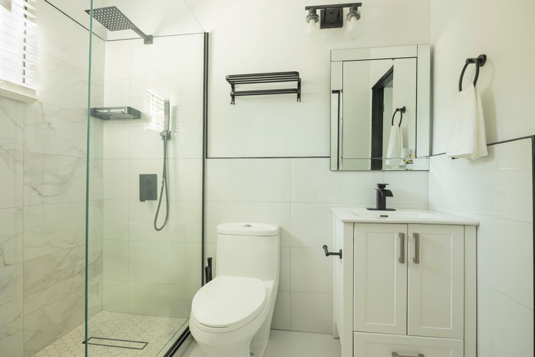 Bathroom, El Gabriel Apartments