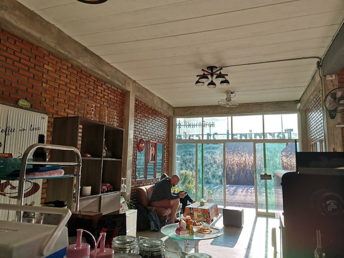 Food & Drinks, Terminal 1 cafe and resort, Muang Nan